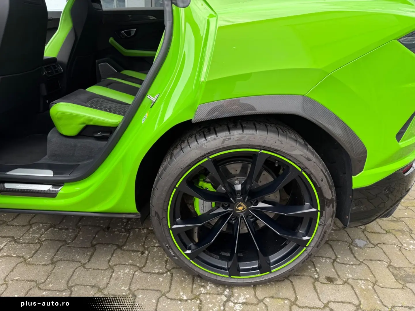 LAMBORGHINI URUS 4.0 V8  PEARL CAPSULE EDITION  B&O 3D
