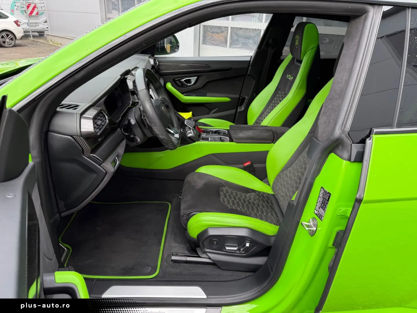 LAMBORGHINI URUS 4.0 V8  PEARL CAPSULE EDITION  B&O 3D