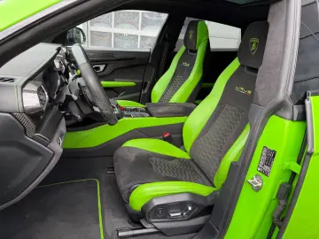 LAMBORGHINI URUS 4.0 V8  PEARL CAPSULE EDITION  B&O 3D