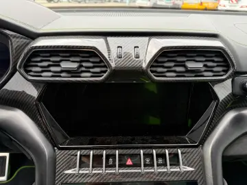 LAMBORGHINI URUS 4.0 V8  PEARL CAPSULE EDITION  B&O 3D