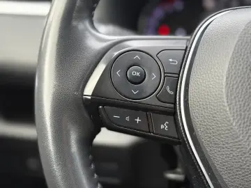 TOYOTA RAV 4RAV4 FWD KAMERA Benzin AHK KLIM