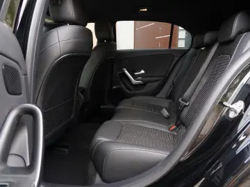 Mercedes-Benz A-180