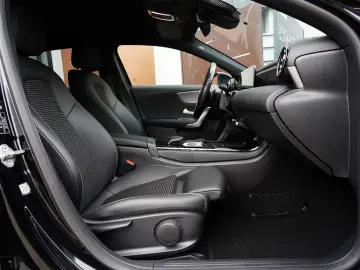 Mercedes-Benz A-180