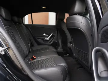 Mercedes-Benz A-180