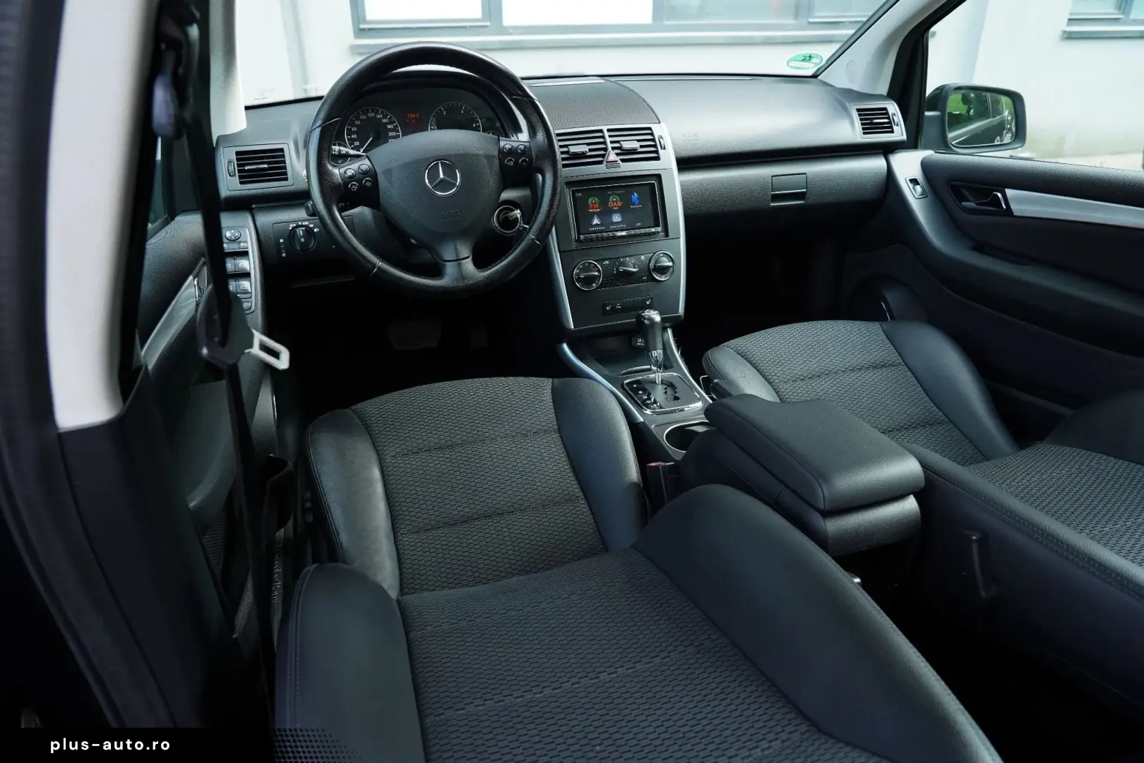 Mercedes-Benz A-180