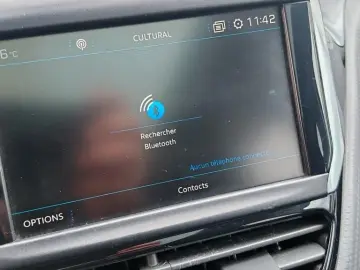 Peugeot 2008 Benzina Automat 2019 - Rate   Credit   Garantie