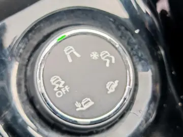 Peugeot 2008 Benzina Automat 2019 - Rate   Credit   Garantie