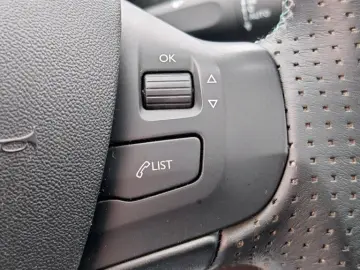 Peugeot 2008 Benzina Automat 2019 - Rate   Credit   Garantie