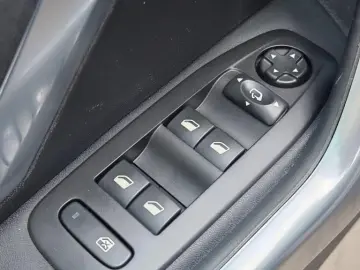 Peugeot 2008 Benzina Automat 2019 - Rate   Credit   Garantie