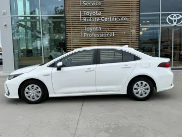Toyota Corolla  Business Hybrid  CVT 122 CP