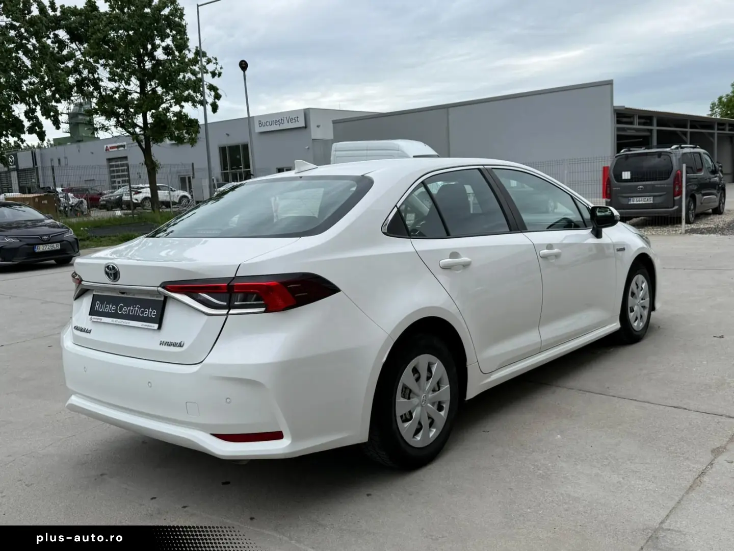 Toyota Corolla  Business Hybrid  CVT 122 CP
