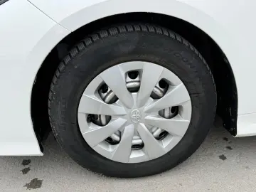Toyota Corolla  Business Hybrid  CVT 122 CP