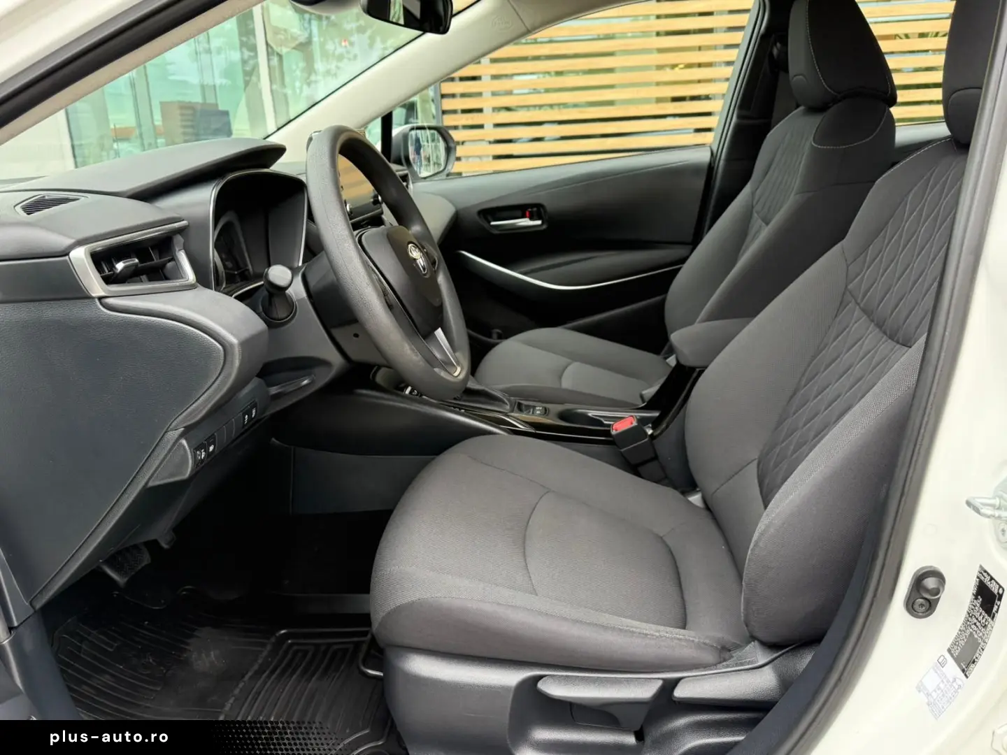 Toyota Corolla  Business Hybrid  CVT 122 CP