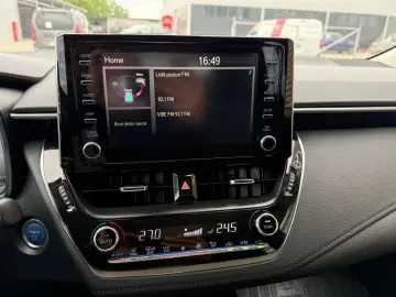 Toyota Corolla  Business Hybrid  CVT 122 CP