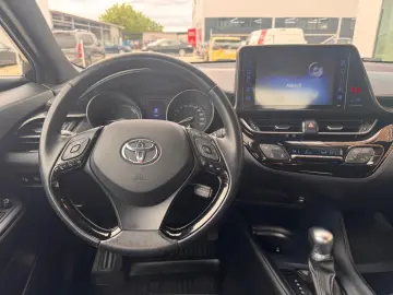 Toyota C-HR 1.8 HYBRID 122 CP