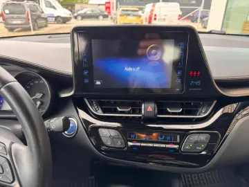 Toyota C-HR 1.8 HYBRID 122 CP