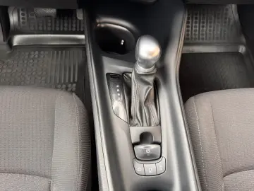 Toyota C-HR 1.8 HYBRID 122 CP