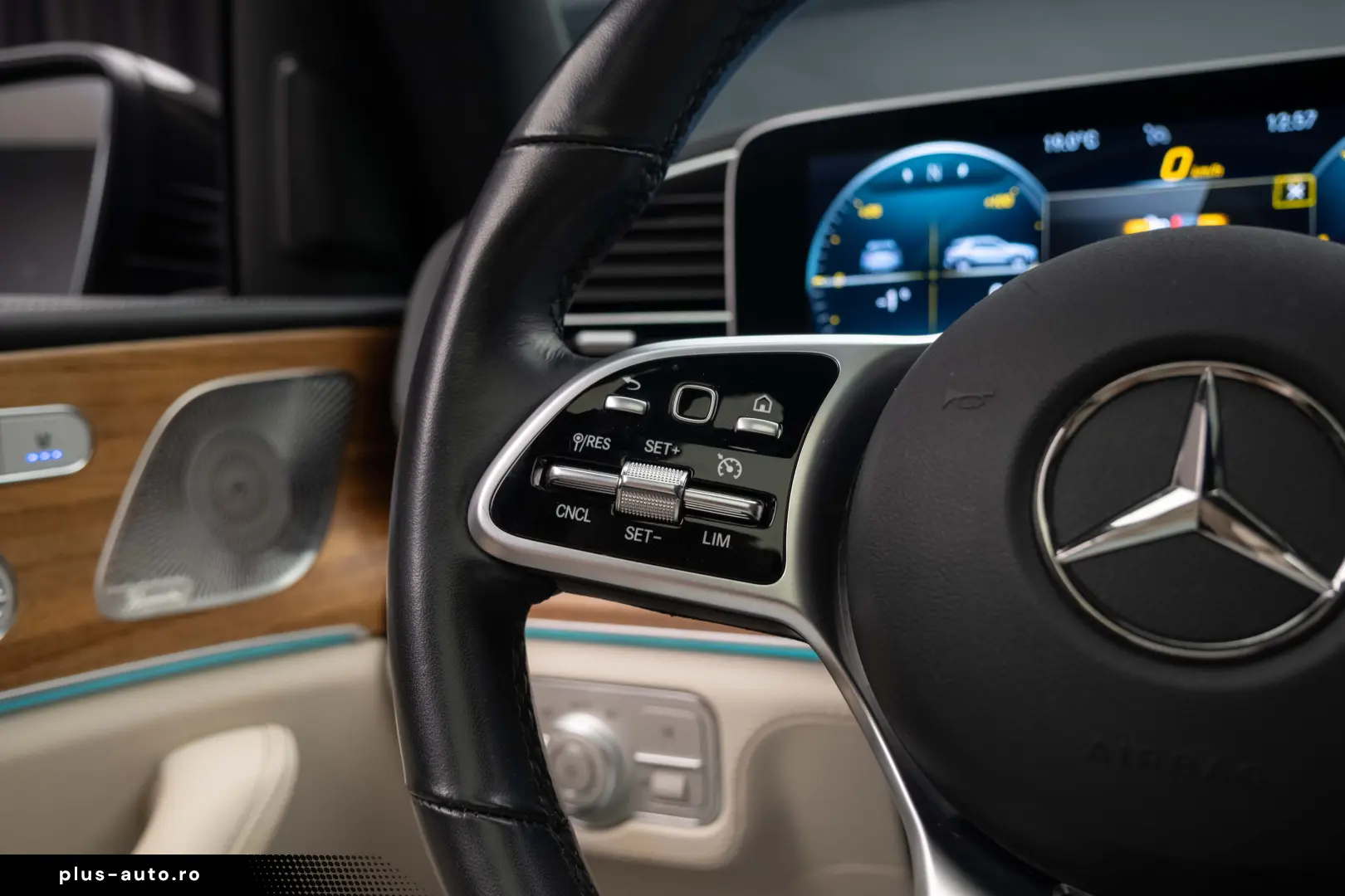 MERCEDES BENZ GLE 400D 4M AMG pano piele bej