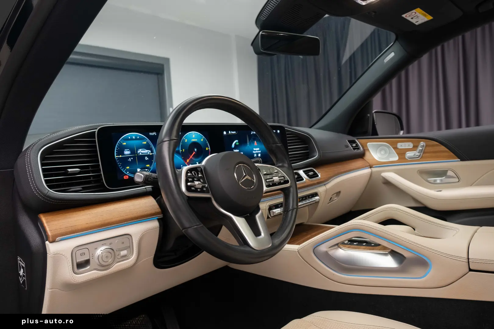 MERCEDES BENZ GLE 400D 4M AMG pano piele bej
