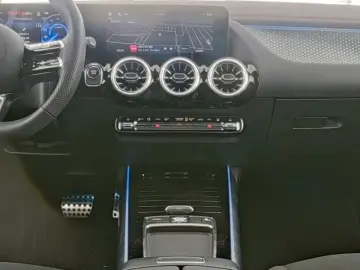MERCEDES-BENZ EQA 350 4M AMG 360  20-ZOLL ADV-SOUND NIGHT