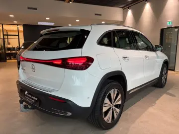 MERCEDES-BENZ EQA 250 PROG FAHRASSI 360 KEYLESS AHK LED
