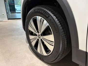 MERCEDES-BENZ EQA 250 PROG FAHRASSI 360 KEYLESS AHK LED