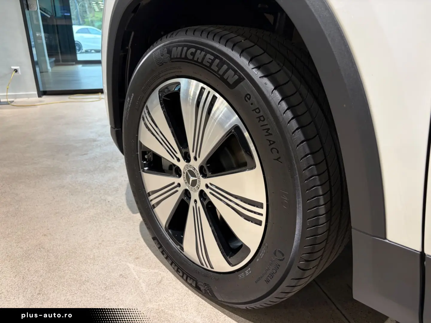 MERCEDES-BENZ EQA 250 PROG FAHRASSI 360 KEYLESS AHK LED