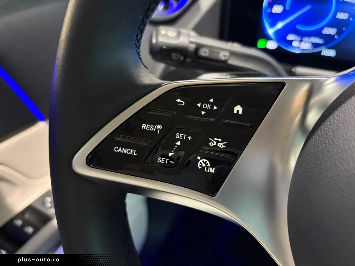 MERCEDES-BENZ EQA 250 PROG FAHRASSI 360 KEYLESS AHK LED