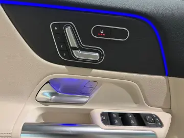 MERCEDES-BENZ EQA 250 PROG FAHRASSI 360 KEYLESS AHK LED