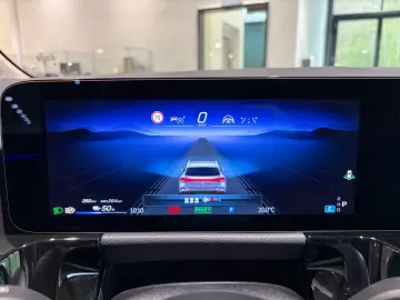 MERCEDES-BENZ EQA 250 PROG FAHRASSI 360 KEYLESS AHK LED
