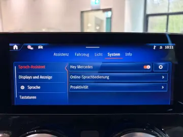 MERCEDES-BENZ EQA 250 PROG FAHRASSI 360 KEYLESS AHK LED