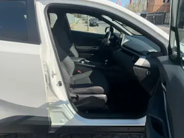 TOYOTA C-HR Hybrid  AUTOMATIK KAMERA LED
