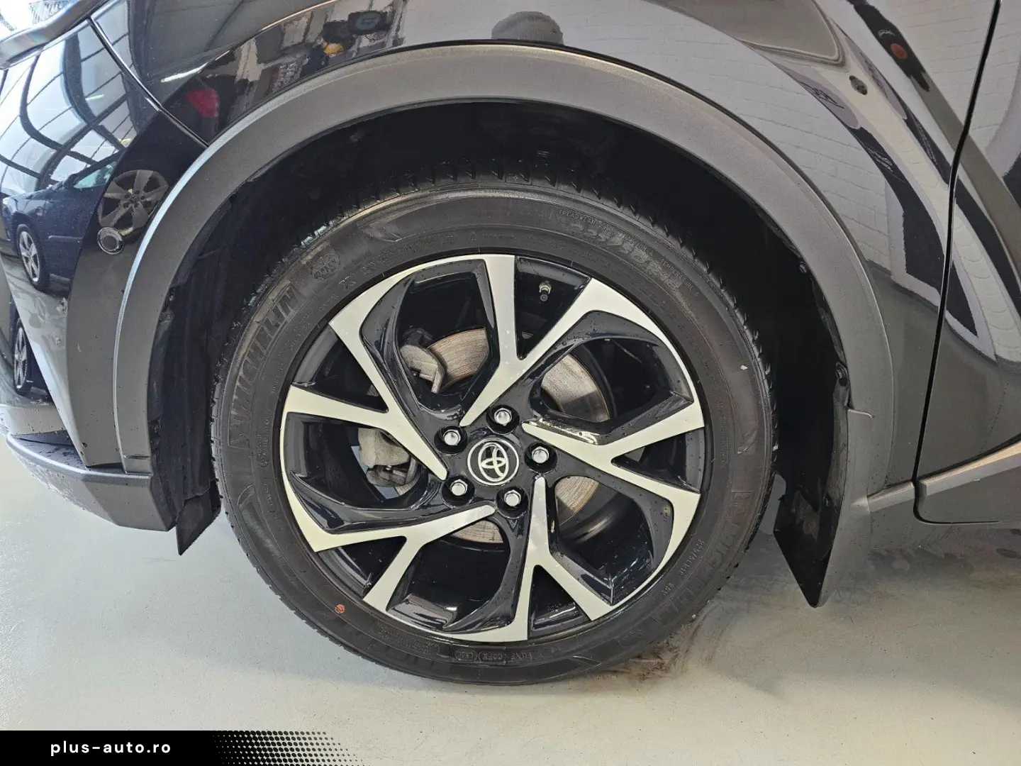 TOYOTA C-HR 1.8 Hybrid Team D   RFK AHK Navi 2.Hand SH