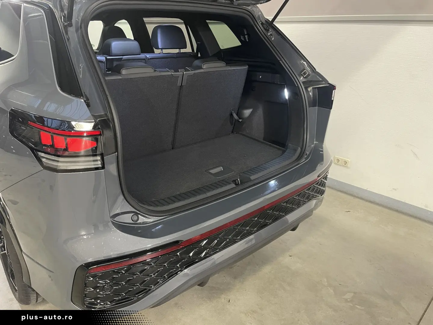 VW Tayron 2.0 TDI 4M R-Line 7-Sitz PANO IQ Matrix B