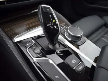BMW Seria 5 520d Efficient Dynamics Edition Aut. Luxury Line