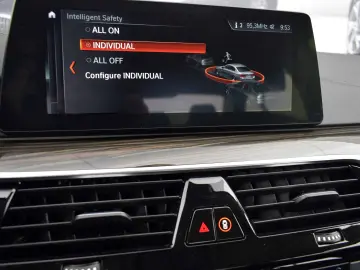 BMW Seria 5 520d Efficient Dynamics Edition Aut. Luxury Line
