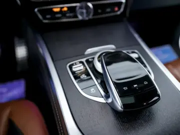 Mercedes-Benz G