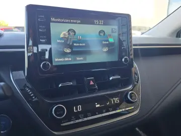 Toyota Corolla 1.8 HSD Business Hybrid 122 CP