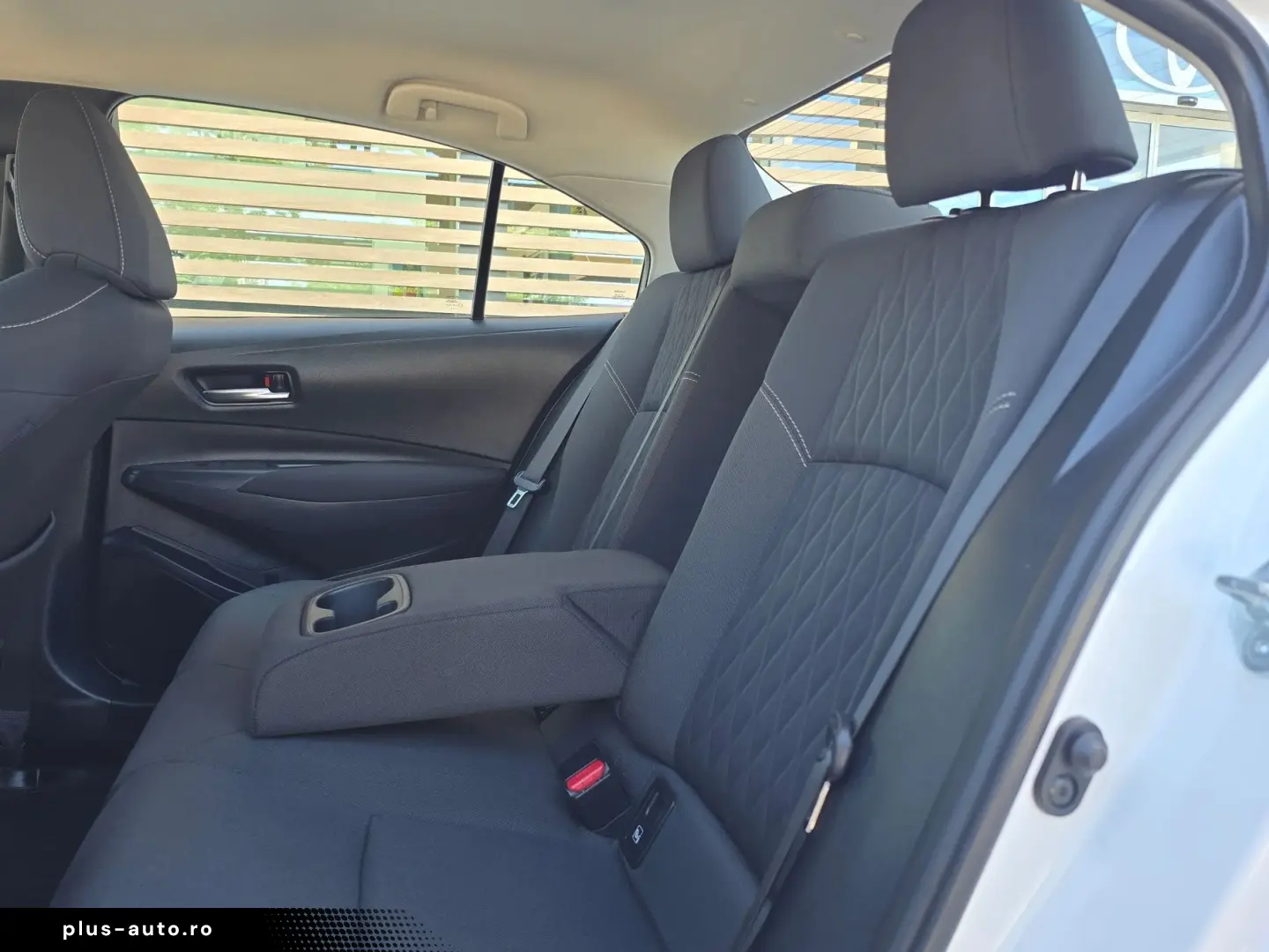 Toyota Corolla 1.8 HSD Business Hybrid 122 CP