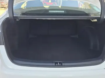Toyota Corolla 1.8 HSD Business Hybrid 122 CP