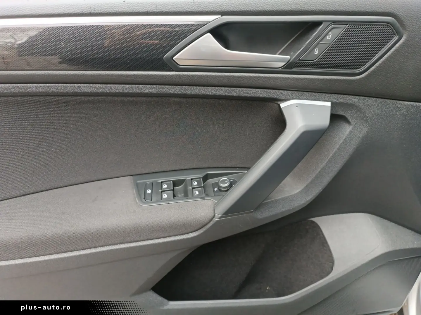 VW Tiguan 2.0 TDI Life DSG  AHK ACC NAV R-CAM PDC