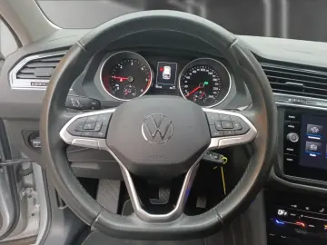 VW Tiguan 2.0 TDI Life DSG  AHK ACC NAV R-CAM PDC