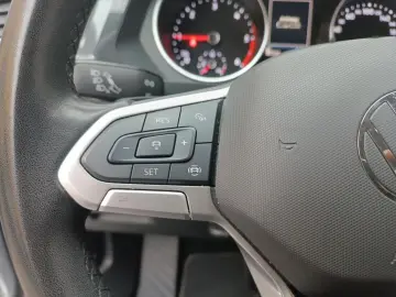 VW Tiguan 2.0 TDI Life DSG  AHK ACC NAV R-CAM PDC