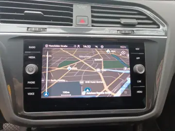 VW Tiguan 2.0 TDI Life DSG  AHK ACC NAV R-CAM PDC