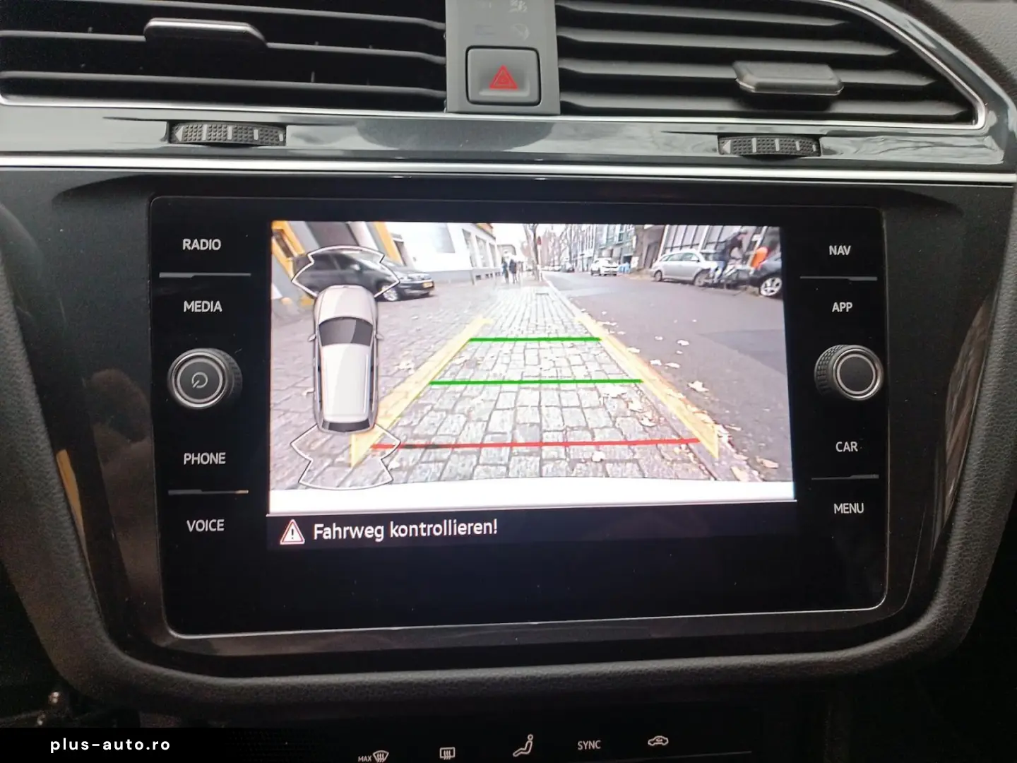 VW Tiguan 2.0 TDI Life DSG  AHK ACC NAV R-CAM PDC