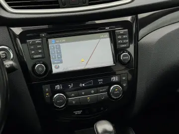 NISSAN QASHQAI TEKNA