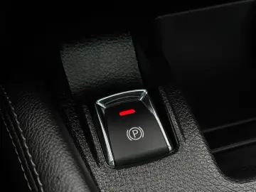 NISSAN QASHQAI TEKNA