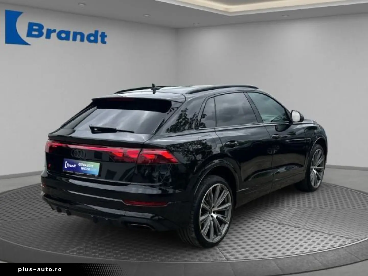 AUDI Q8 55 TFSI e quattro S-LINE MATRIX PANO HUD AHK