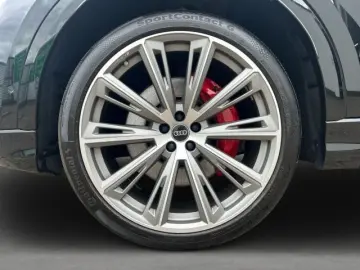 AUDI Q8 55 TFSI e quattro S-LINE MATRIX PANO HUD AHK