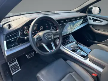 AUDI Q8 55 TFSI e quattro S-LINE MATRIX PANO HUD AHK